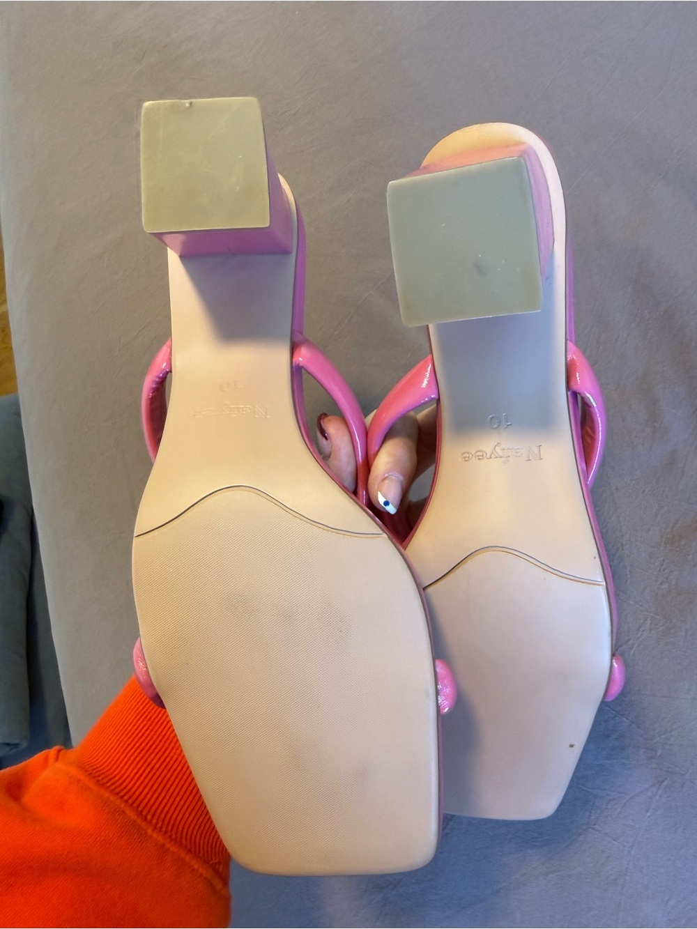Pink heels - Picture 3 of 5